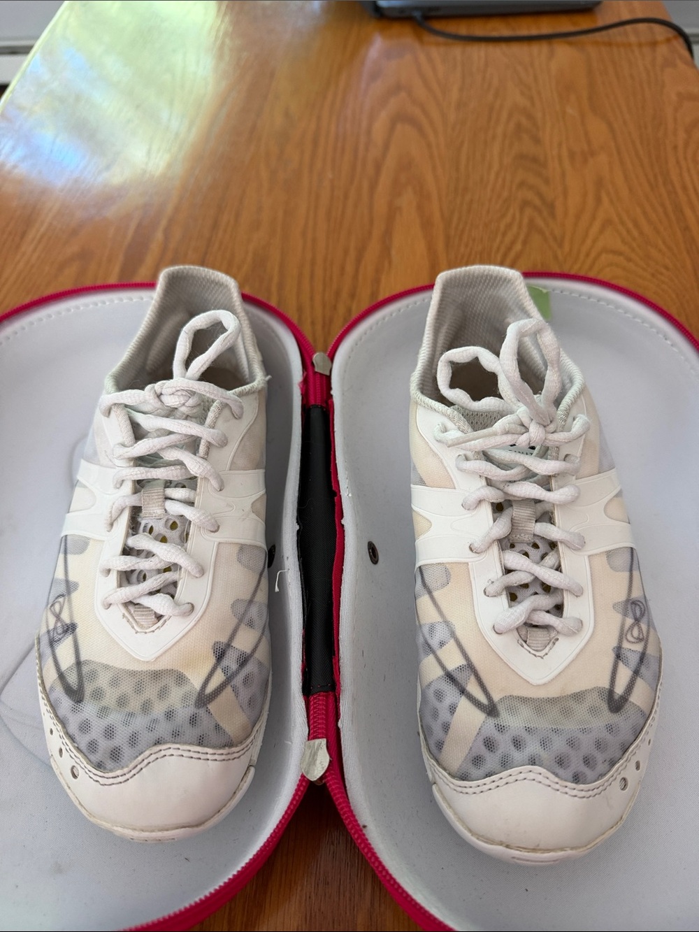 Nfinity Vengeance  cheer Sneakers size 7